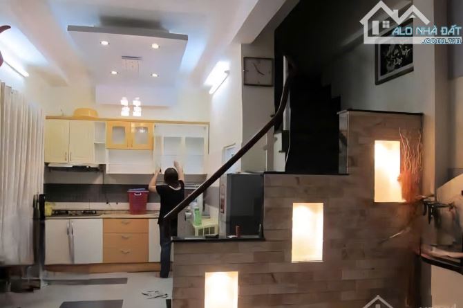 PHẠM VĂN HAI, TÂN BÌNH, NGANG KHỦNG 8M – THU ỔN ĐỊNH 250TR/NĂM – CHỈ 8 TỶ NHỈNH
