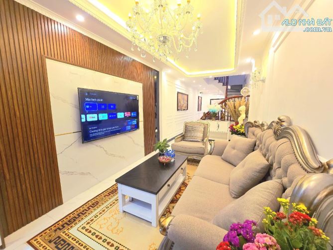 🚀🚀🚀 ĐÀM QUANG TRUNG - LÔ GÓC 3 MẶT THOÁNG - 46M 5 TẦNG Ô CHỜ THANG MÁY - 8,3TY