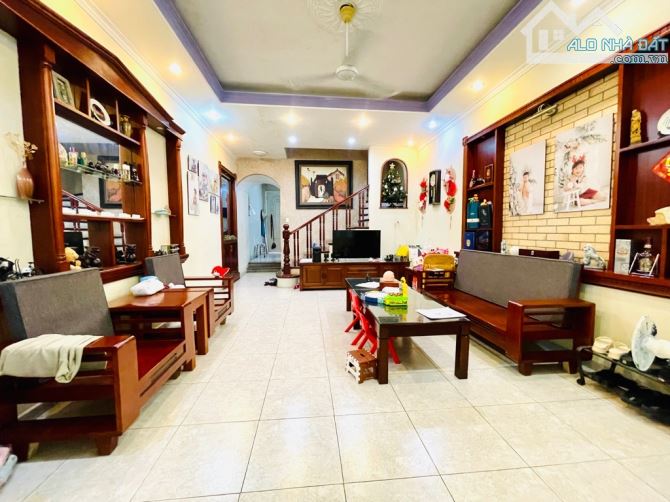 NHÀ LÔ GÓC 3 THOÁNG KIM GIANG - 60M² - ÔTÔ ĐỖ CỬA - AN SINH ĐỈNH, GIÁ 10.5 Tỷ