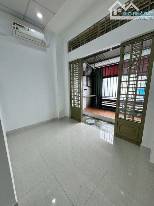 BÁN NHÀ, đường Phan Văn Trị, Quận Gò Vấp, Dt: 4,6m x 12m. Giá rẻ 5,29tỷ - 10