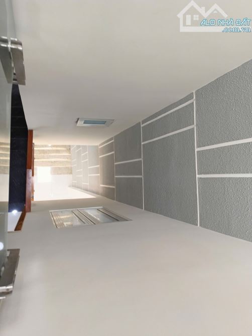 BÌNH TÂN - SÁT AEON - ĐƯỜNG 8M - NHÀ ĐẸP - KHU PHÂN LÔ ĐỒNG BỘ - 5 TẦNG - 7.9 TỶ. - 10