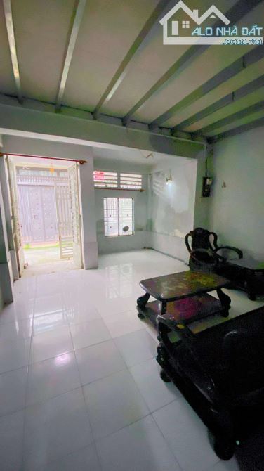 Cho thuê nhà 2 phòng ngủ hẻm Nguyễn Trãi 5 triệu - 10