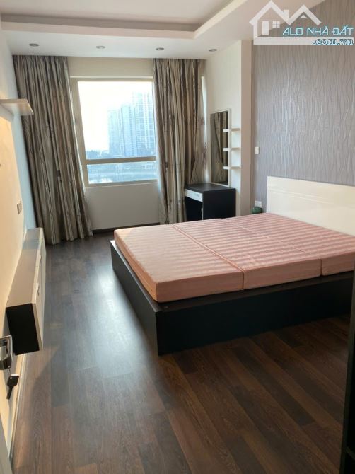 Cho thuê căn hộ Mandarin 3 phòng ngủ full nội thất sang trọng, 172m2, giá 26 tr/tháng - 10