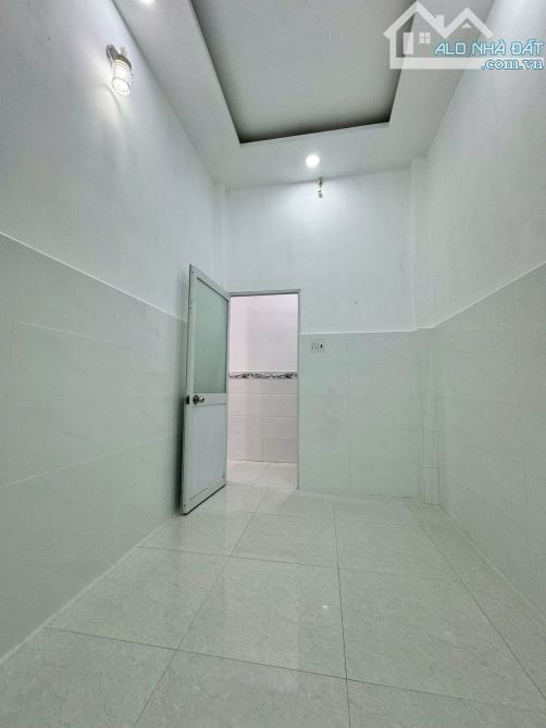 BÁN NHÀ, đường Phan Văn Trị, Quận Gò Vấp, Dt: 4,6m x 12m. Giá rẻ 5,29tỷ - 11