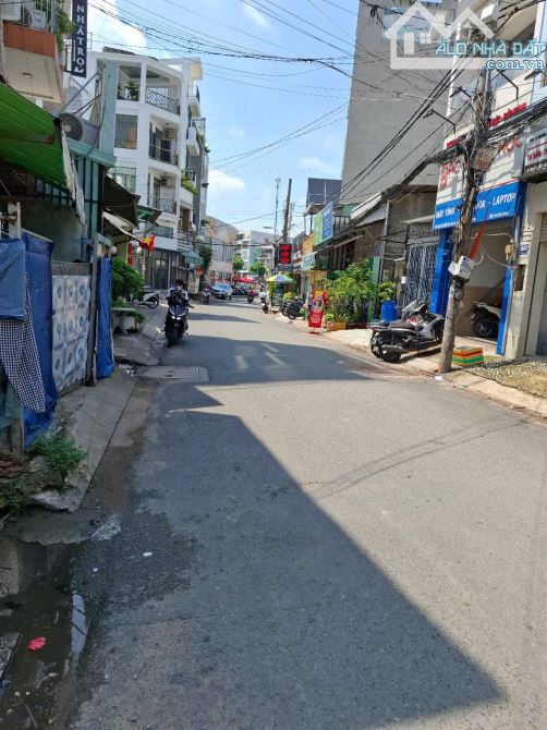Bán nhà 3 tầng -mặt tiền  Nguyễn Xí  .DT 95 m2. Giá 18.6 tỷ ,P13 Bình Thạnh - 11