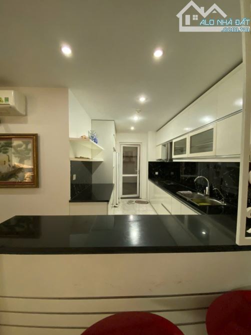 Cho thuê căn hộ Mandarin 3 phòng ngủ full nội thất sang trọng, 172m2, giá 26 tr/tháng - 11