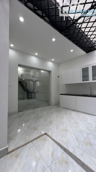 Nhà đẹp ở luôn Đội Cấn Ba Đình. Sổ vuông 36m, 2 tầng MT5m Giá 5.1 tỷ - 1