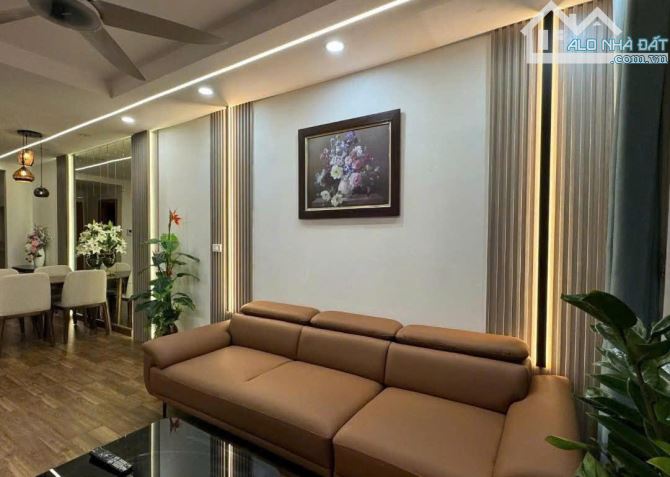 Bán nhà Lô góc Dịch Vọng Hậu 45m x 5T- 5 ngủ- MT5,6m- 9 tỷ hơn - 1