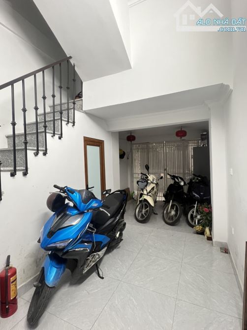 NHÀ DÂN XÂY ĐẶNG TIẾN ĐÔNG - ĐỐNG ĐA -Ở NGAY-5T-28M2-GIÁ CHỈ 9 TỶ - 1