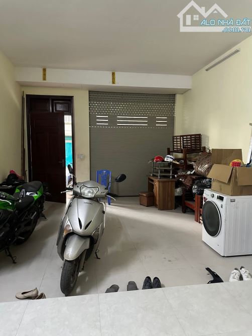 BÁN NHÀ ĐẤU GIÁ MẬU LƯƠNG . VỊ TRÍ ĐẸP NHẤT . NHÀ 5 TẦNG MT 5 M . GIÁ 15,9 TỶ - 1