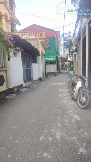BÁN NHÀ KHUYẾN LƯƠNG. VỊ TRÍ ĐẸP . NHÀ 4 TẦNG .MT 3,3M . GIÁ 5.6 TỶ . NHANH KO HẾT