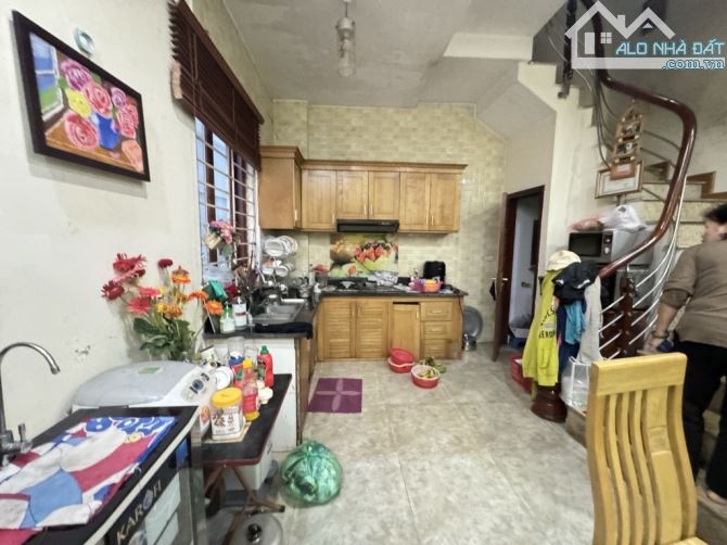 NHÀ 5 TẦNG DÂN XÂY - NGỌC THUỴ - OtO TRÁNH - TRUNG TÂM - 1