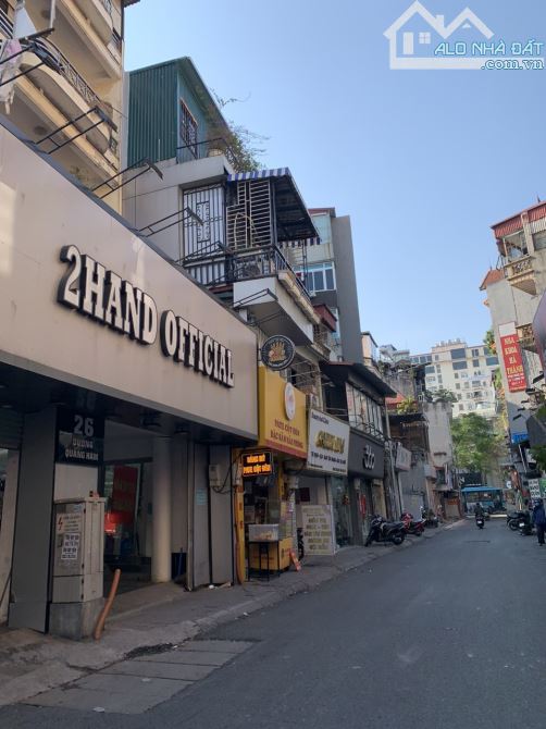 Bán gấp nhà mặt phố Dương Quảng Hàm 104m2, 2 thoáng, vỉa hè kinh doanh, giá 33,8 tỷ. - 1