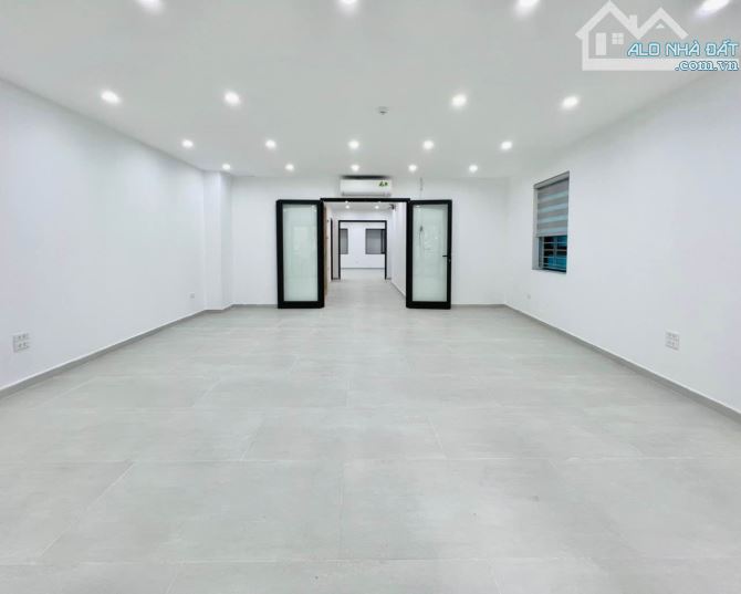 VP DT 110M2 GIÁ 18TR/TH PHỐ TRẦN THÁI TÔNG SÀN ĐẸP HIẾM - 1