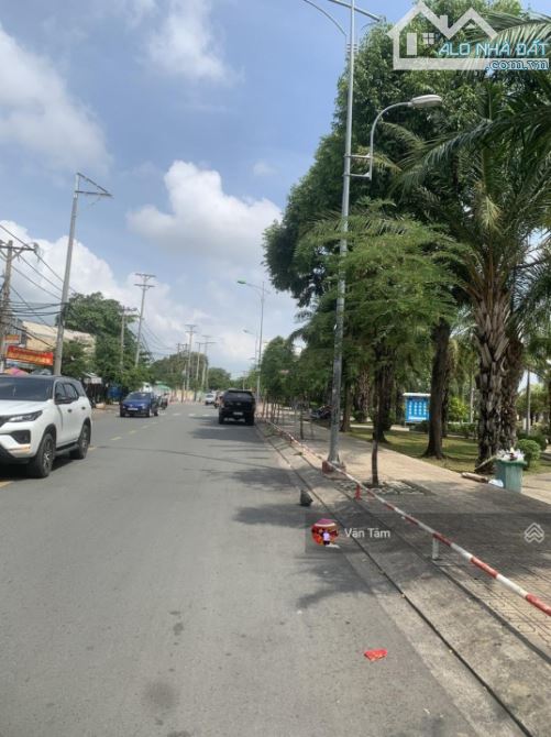 Cực phẩm Căn góc 2 mặt đường XVNT P26 Bình Thạnh (DT: 6,2x10m + 3 tầng có sân đỗ xe hơi) - 1