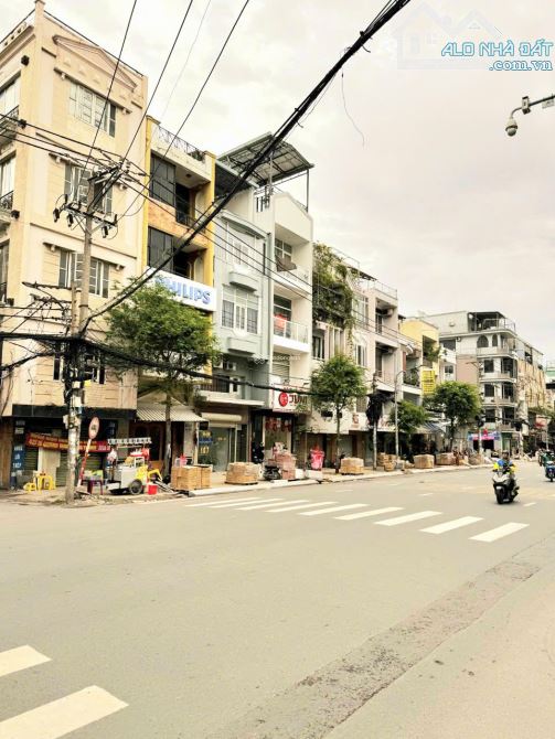 BÁN NHÀ GÓC 2 MẶT TIỀN ĐINH BỘ LĨNH, P26, BT.DT:4,2X20, GIÁ:20 TỶ - 1