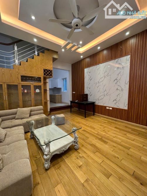 BÁN NHÀ PHÂN LÔ CẦU GIẤY - KINH DOANH - Ô TÔ TRÁNH - GẦN PHỐ - DT 58M2, 4 TẦNG, HƠN 17 TỶ - 1