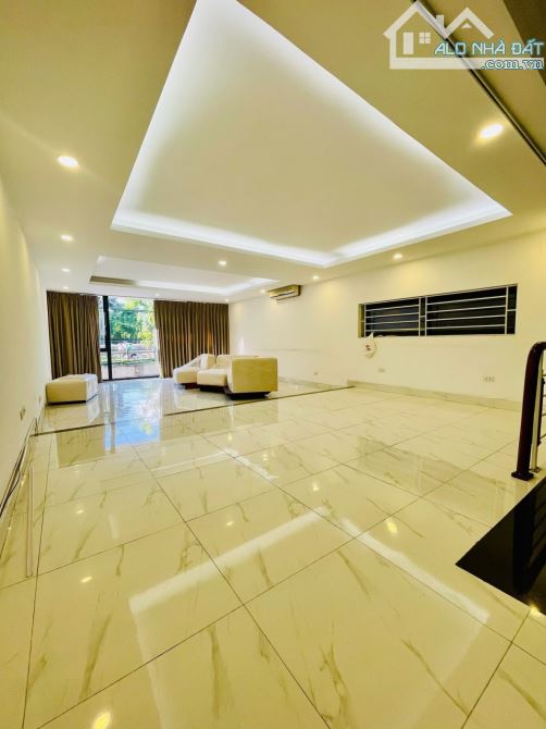 Bám nhà mặt phố An Dương Vương 120m 4 tầng giá chỉ 29.95 tỷ