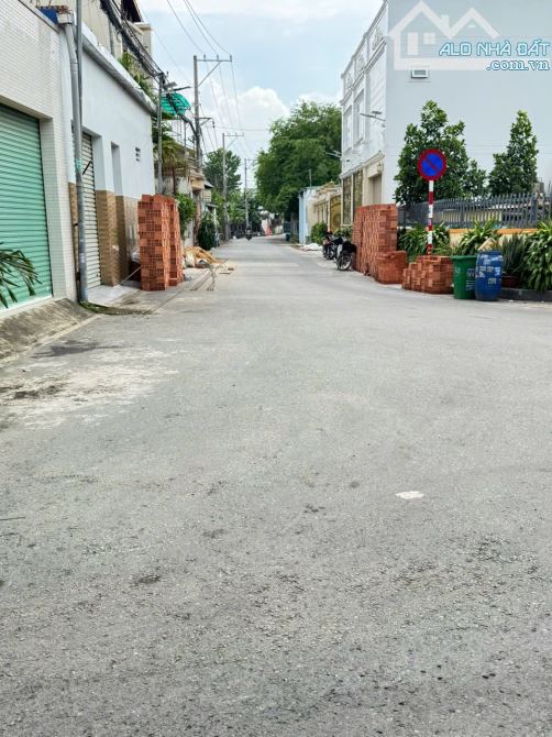 Bán Đất Mặt Tiền Ngay Gần Trần Hưng Đạo , Dĩ An , Bình Dương - 1