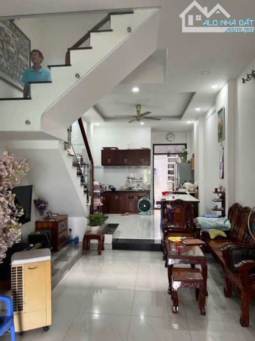 BÁN NHÀ QUẬN 9,NHÀ MỚI ĐẸP 3TẦNG MẶT TIỀN KHU DC CẦU ÔNG NHIÊU,DT70M ĐƯỜNG TRƯỚC NHÀ 9M - 1