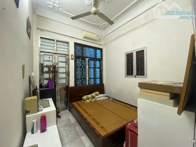 LÔ GÓC 2 MẶT THOÁNG- HÀO NAM-25M2-4 TẦNG: GIÁ CHỈ 6 TỶ - 1