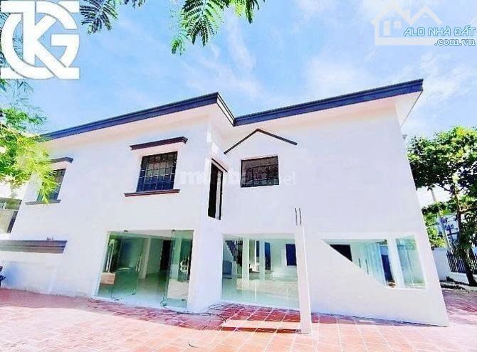 BIỆT THỰ DIỆN TÍCH KHỦNG - 20M X 26M - GÓC 2T SỐ 1 TRẦN VĂN SẮC, THẢO ĐIỀN, QUẬN 2 - 1