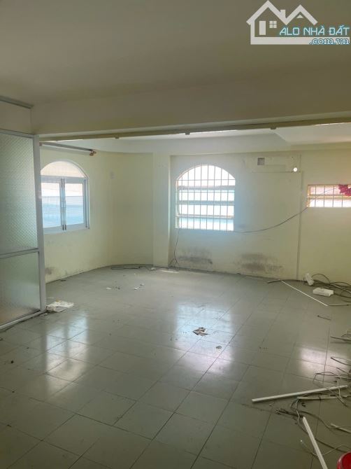 Bán nhà 6 tầng đường Thái Nguyên phường Phương Sài giá 16tỷ - 1