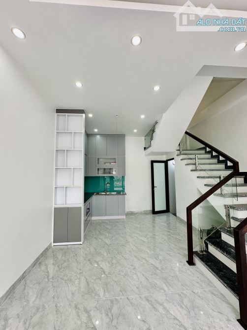🏠Nhà 3 tầng xây Độc Lập ở tổ 7, trung tâm quận An Dương, HP ✅Diện tích: 40m² - Hướng Đông - 1