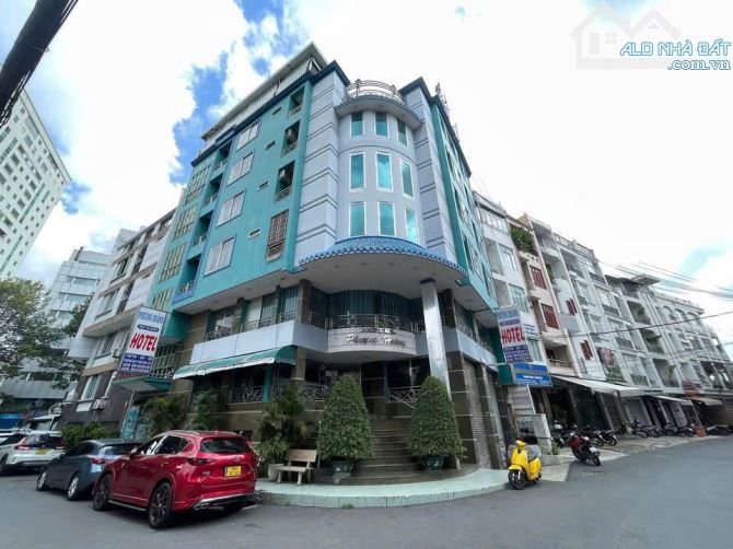 Bán KHÁCH SẠN hầm 7 lầu 12x20 nở hậu 20m MT Hoàng Sa P Dakao 36 phòng - 1