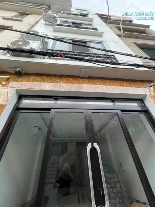 Bán nhà mặt phố Khâm Thiên, vỉa hè to, kinh doanh dòng tiền tốt, lô góc, 38 tỷ - 1