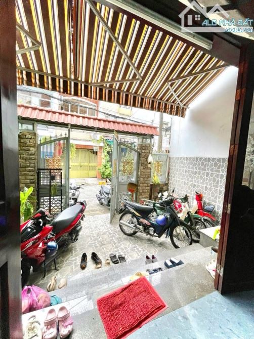 Bán nhà Nguyễn Oanh cách MẶT TIỀN 50m; 4.2*22 vuông vức; HXH 6m thông; chính chủ giảm mạnh - 1