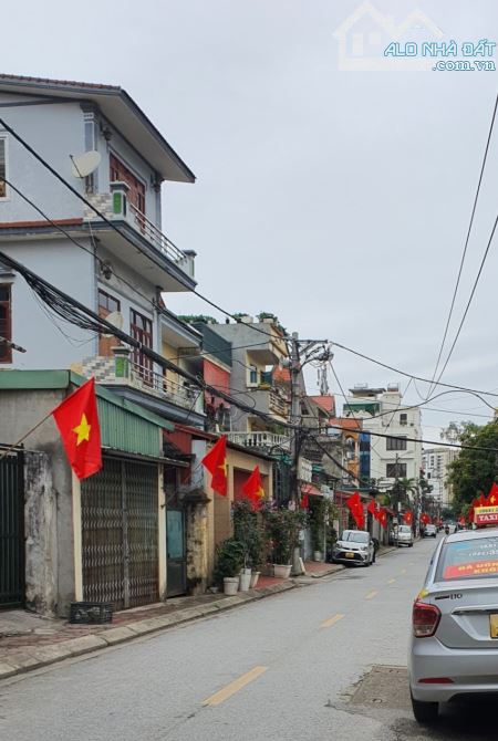 Bán nhà cấp 4 Việt Hưng - Giang biên - 1