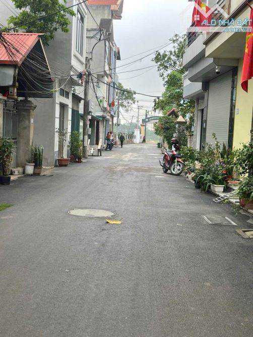 BÁN ĐẤT MAI LÂM-44M2 -5 TỈ- Ô TÔ THÔNG 7 CHỖ VÀO NHÀ-HÀNG XÓM VINHOMES CỔ LOA, CẦU TỨ LIÊN - 1
