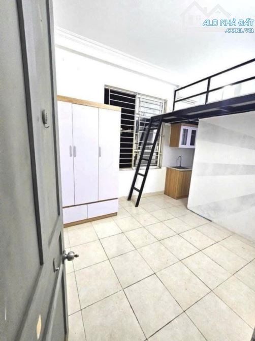 TRẦN THÁI TÔNG - CẦU GIẤY - NHÀ DÒNG TIỀN - 16P KHÉP KÍN - LÔ GÓC 3 THOÁNG - 14 TỶ - 1