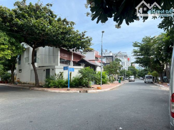 Bán căn biệt thự 256m2 gồm 1 trệt 2 lầu khu á châu vũng tàu giá 26 tỷ - 1