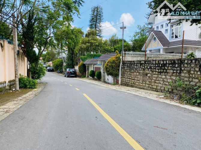 ĐẤT BIỆT LẬP TRUNG TÂM CÁCH HỒ XUÂN HƯƠNG 2KM ĐẦY ĐỦ TIỆN ÍCH - 1