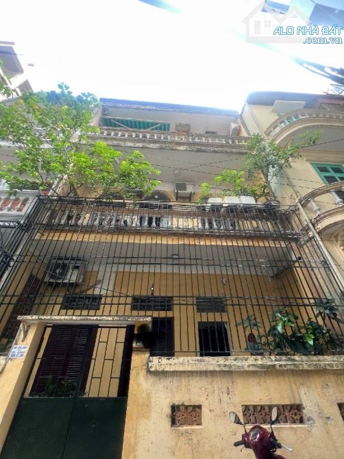 Bán nhà riêng tại Hoàng Quốc Việt, phân lô, sát phố, 16,3 tỷ, 58m2, view đẹp - 1
