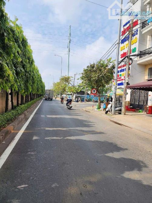 Bán nhà phố 3 tầng khu kinh doanh Hà Huy Giáp Q12 ngang 4.5m 99m2 sát Gò Vấp chỉ 9.8 tỷ. - 1