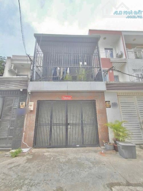Bán nhà Quận 7-Hẻm nhựa 6m-Ô tô 7 chỗ ngủ trong nhà-2 Tầng BTCT-4m x 15m - 1