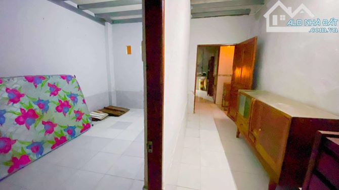 Cho thuê nhà 2 phòng ngủ hẻm Nguyễn Trãi 5 triệu - 12