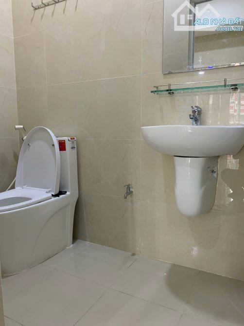 MT Trần Hưng Đạo, P. Nguyễn Cư Trinh, Quận 1, DT: 4,2x17m, Giá 31 tỷ - 19