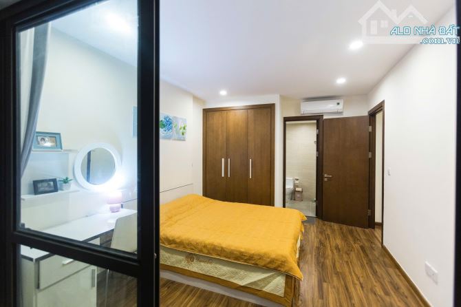 Cho thuê căn hộ the golden palm đường lê văn lương 3 PN full nội thất giá 19 triệu - 2