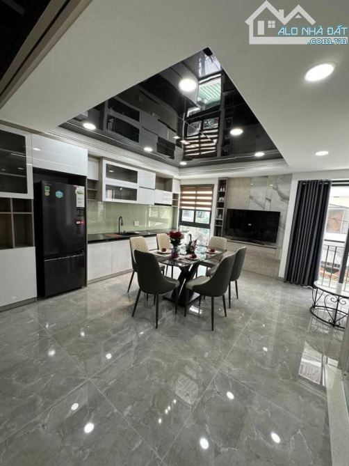 SIÊU PHẨM HẺM XE HƠI 362 PHAN HUY ÍCH ĐỐI DIỆN EMART - NGANG HIẾM 5.5M - 4 TẦNG - 8.2 TỶ - 2