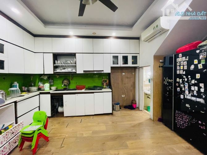 Nhà đẹp ở luôn Cổ Nhuế Bắc Từ Liêm. Sổ 54m, 5 tầng MT4m4 Giá 7 tỷ Mặt ngõ thông Lô góc KD - 2