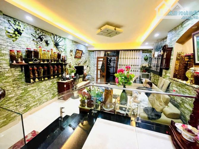 Bán nhà 5 tầng đường Ung Văn Khiêm, Bình Thạnh ngang lớn 5m giá tốt nhất khu vực - 2