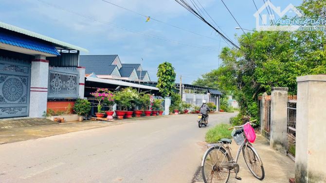 Bán Căn Nhà Mặt Tiền Đường Tôn Đức Thắng-Thị Trấn Đất Đỏ -Huyện Long Đất-Tỉnh BRVT Dt 297m - 2