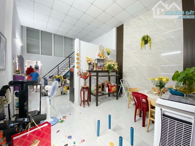 Biệt thự đường Nguyễn Văn Thương, Phường 25, Quận Bình Thạnh chỉ 190tr/1m2 - 2