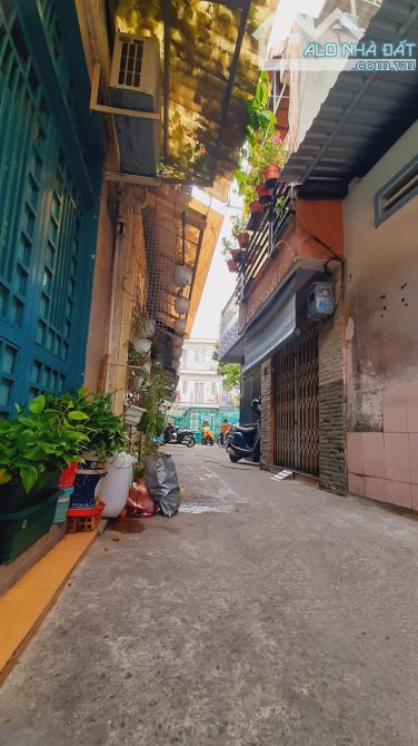 🏡 NHÀ BẾN VÂN ĐỒN, Q4 – HẺM 3M – HƠN 40M² – NGANG HƠN 5M – 5 CĂN RA TAXI – NHỈNH 3Đ🚗 - 2