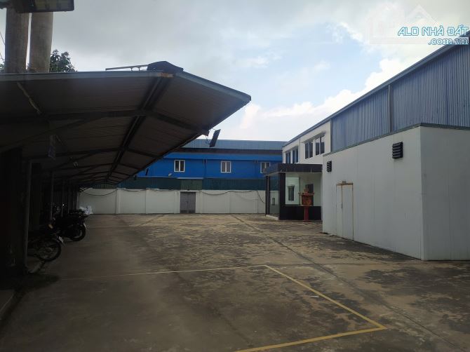 Cho thuê kho xưởng KCN Quang Minh, Huyện Mê Linh, Hà Nội tổng khuôn viên dt 2400m2 - 2