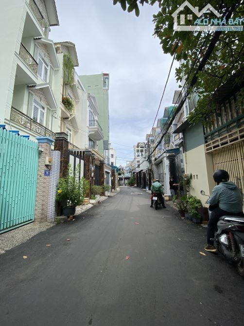 Cực hiếm! Nhà mới 2 tầng hẻm xe hơi – gần chợ Tân Lập, Bình Trưng Đông, Quận 2 - 2